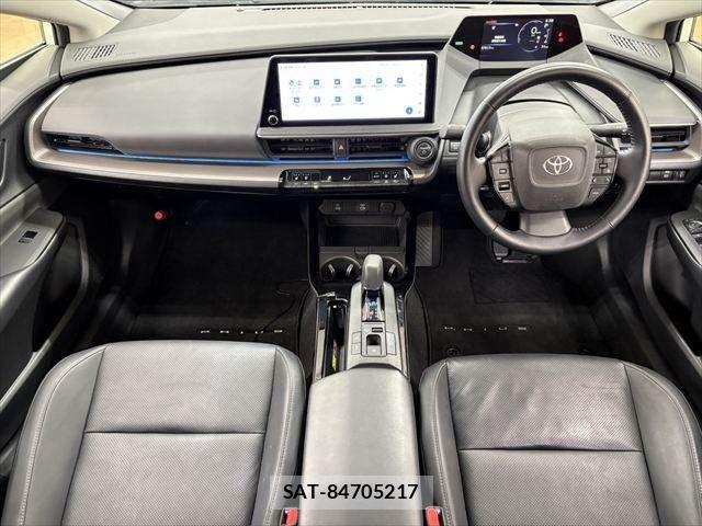 Toyota PRIUS 2023-05 7359327-3