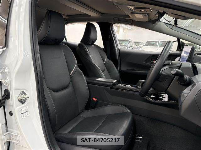 Toyota PRIUS 2023-05 7359327-6