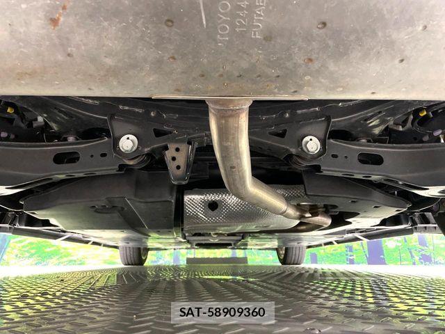 Toyota PRIUS 2023-06 7359320-18