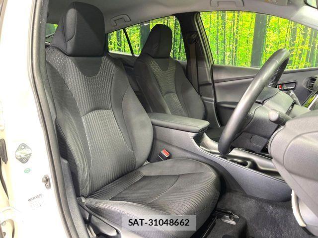 Toyota PRIUS 2018-01 7359359-9
