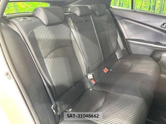 Toyota PRIUS 2018-01 7359359-10