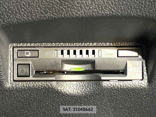 Toyota PRIUS 2018-01 7359359-4