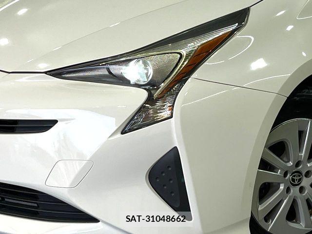 Toyota PRIUS 2018-01 7359359-6