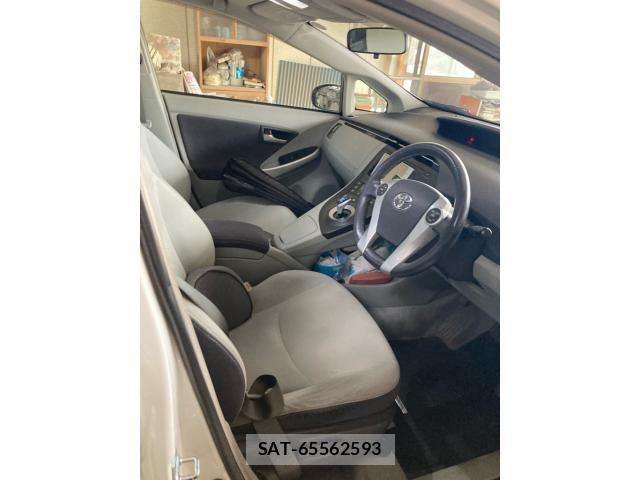 Toyota PRIUS 2011-01 7359392-9