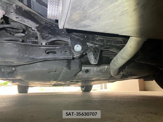 Toyota PRIUS 2023-10 7359331-10