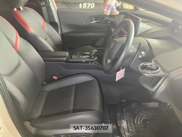 Toyota PRIUS 2023-10 7359331-14