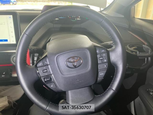 Toyota PRIUS 2023-10 7359331-27