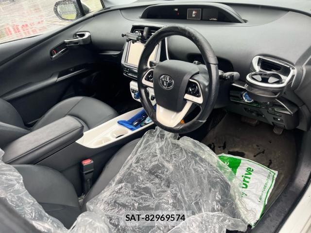 Toyota PRIUS 2016-09 7359367-10