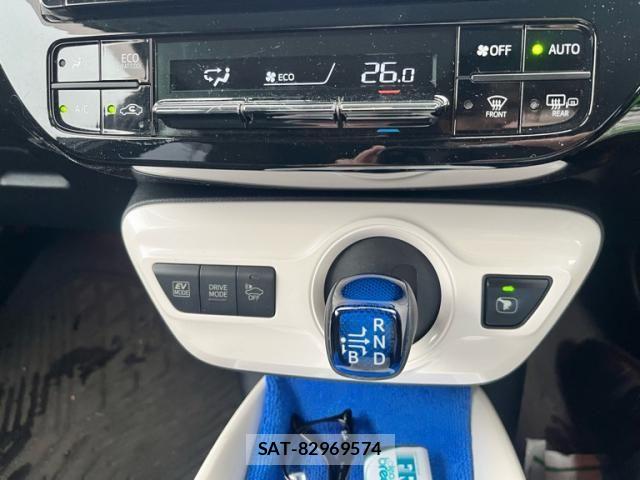 Toyota PRIUS 2016-09 7359367-13