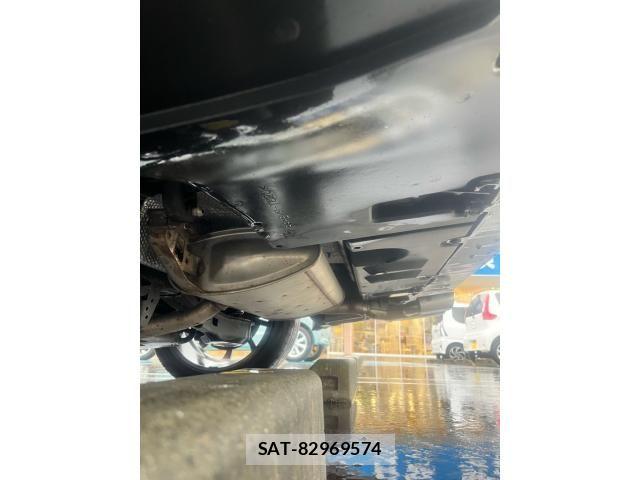 Toyota PRIUS 2016-09 7359367-4