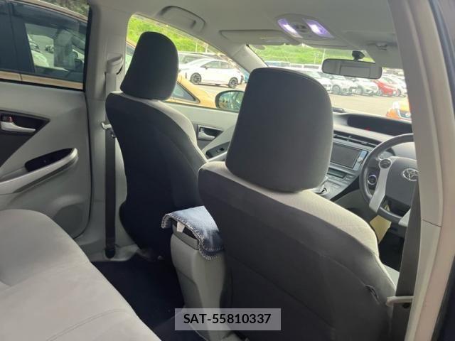 Toyota PRIUS 2011-10 7359398-10