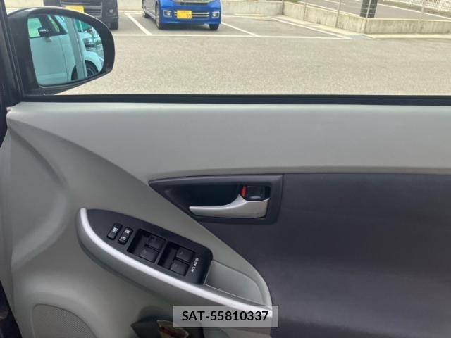Toyota PRIUS 2011-10 7359398-15