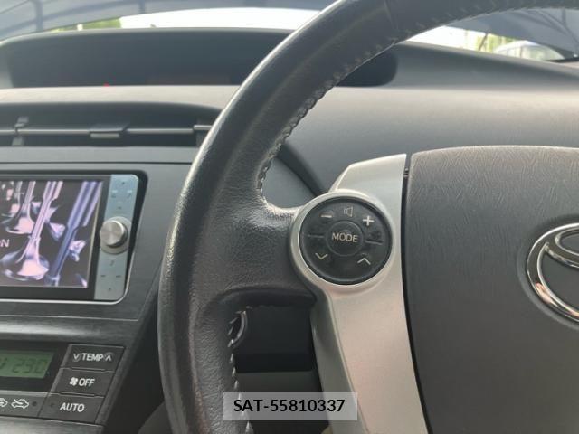 Toyota PRIUS 2011-10 7359398-17