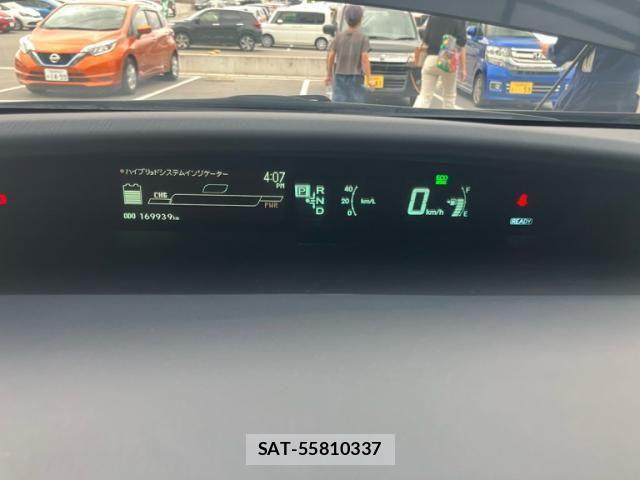 Toyota PRIUS 2011-10 7359398-25