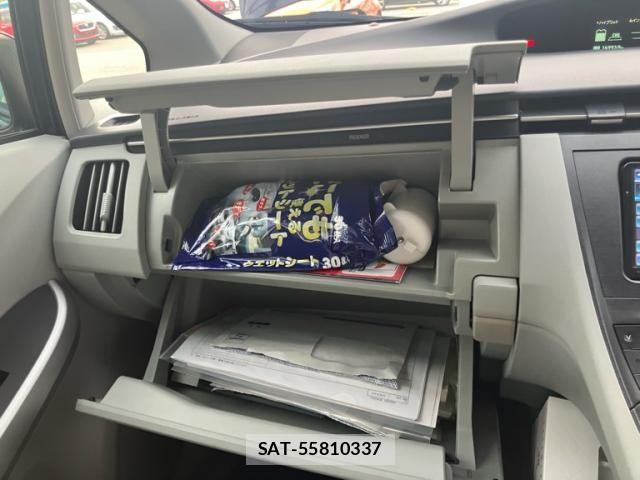 Toyota PRIUS 2011-10 7359398-27
