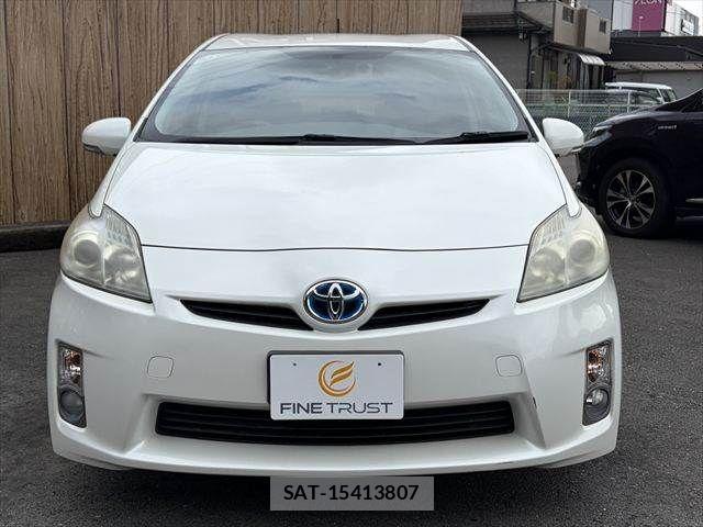Toyota PRIUS 2011-10 7359390-13