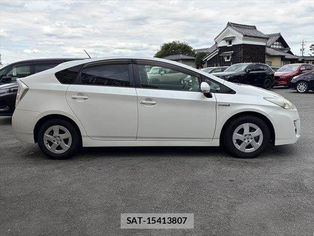 Toyota PRIUS 2011-10 7359390-15