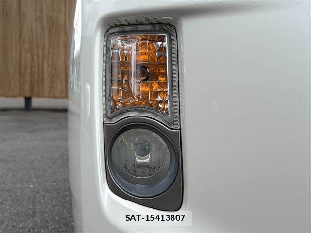 Toyota PRIUS 2011-10 7359390-22