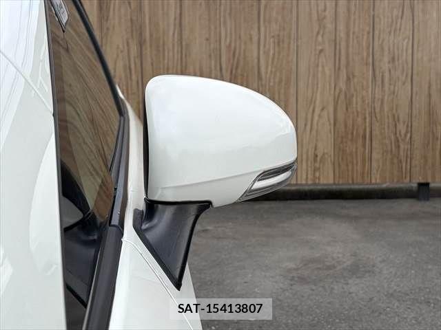 Toyota PRIUS 2011-10 7359390-25