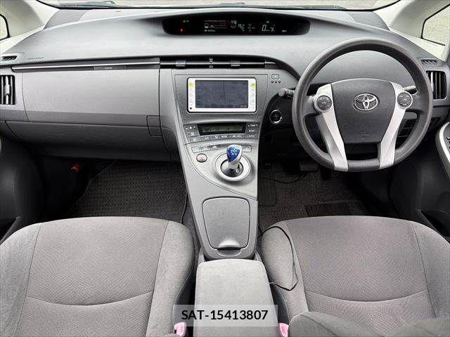 Toyota PRIUS 2011-10 7359390-2