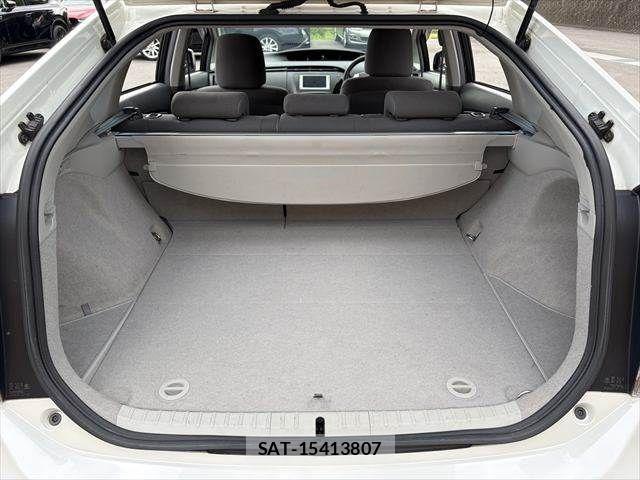 Toyota PRIUS 2011-10 7359390-8