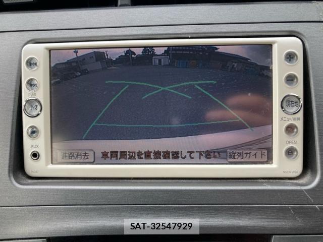 Toyota PRIUS 2013-08 7359395-22