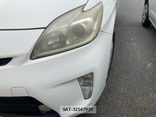 Toyota PRIUS 2013-08 7359395-4