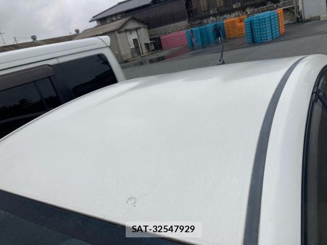 Toyota PRIUS 2013-08 7359395-6
