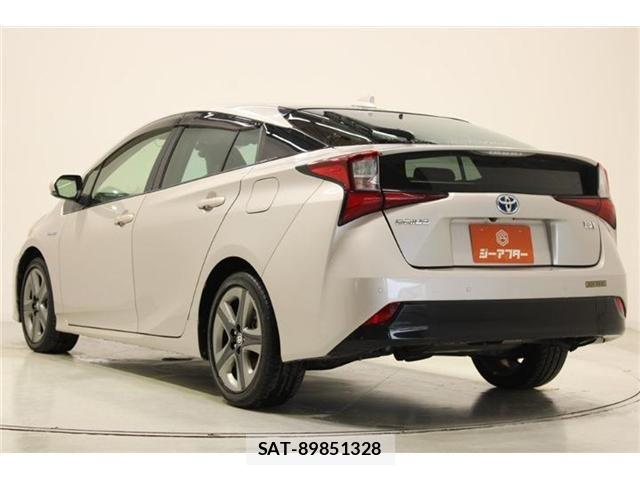 Toyota PRIUS 2019-11 7359342-9