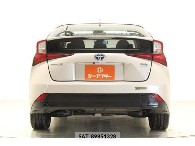 Toyota PRIUS 2019-11 7359342-10