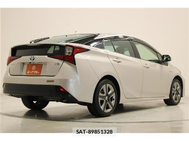 Toyota PRIUS 2019-11 7359342-11