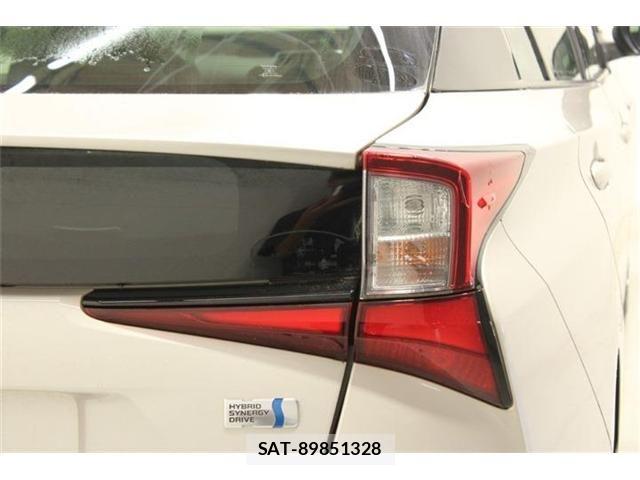 Toyota PRIUS 2019-11 7359342-17