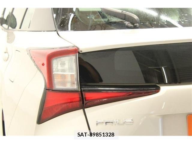 Toyota PRIUS 2019-11 7359342-18