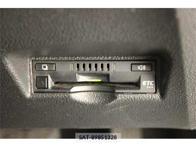 Toyota PRIUS 2019-11 7359342-3