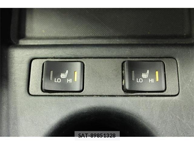 Toyota PRIUS 2019-11 7359342-4