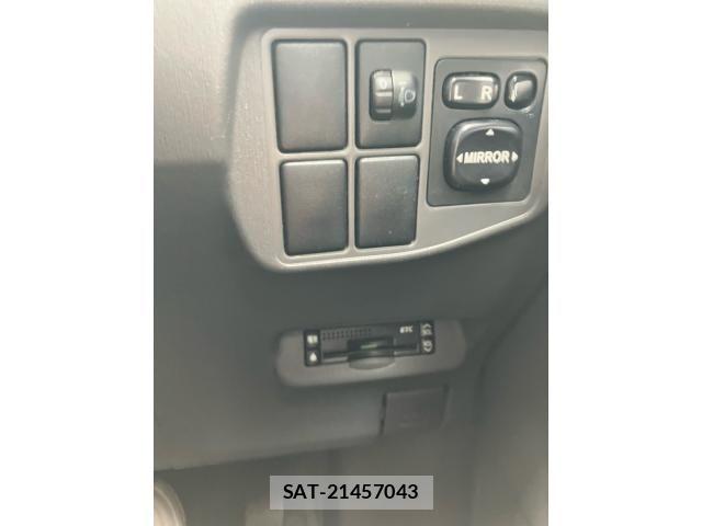 Toyota PRIUS 2011-06 7359400-17