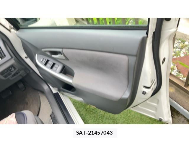 Toyota PRIUS 2011-06 7359400-22