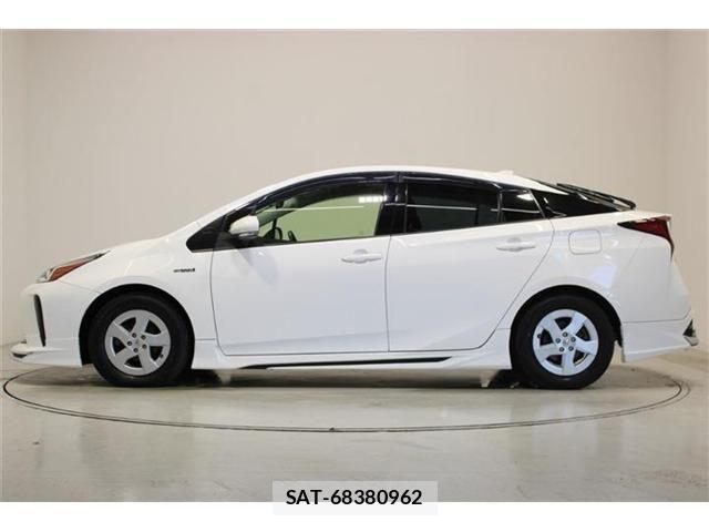Toyota PRIUS 2019-10 7359361-9