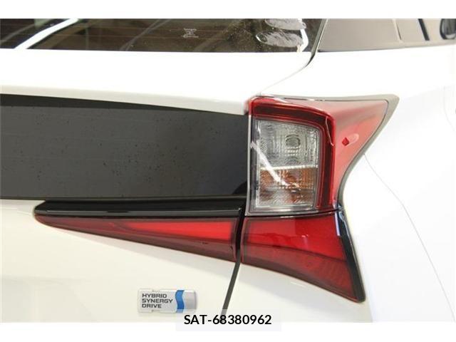 Toyota PRIUS 2019-10 7359361-18