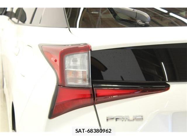 Toyota PRIUS 2019-10 7359361-19