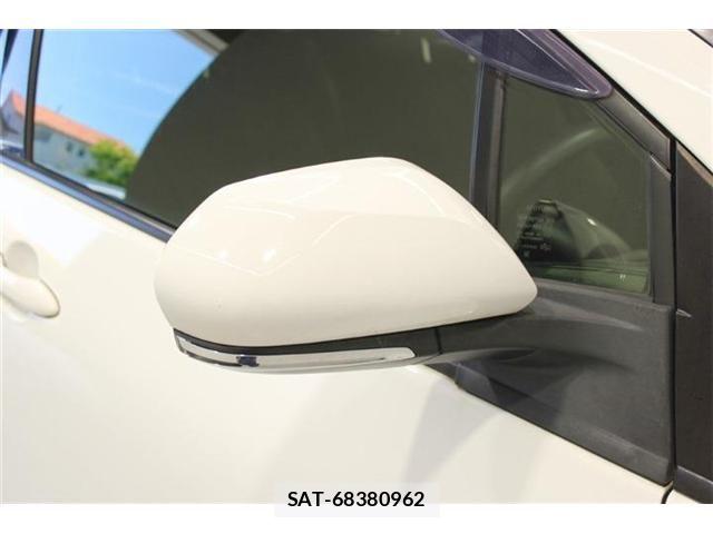 Toyota PRIUS 2019-10 7359361-21