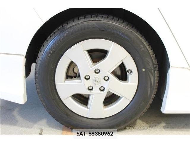 Toyota PRIUS 2019-10 7359361-23