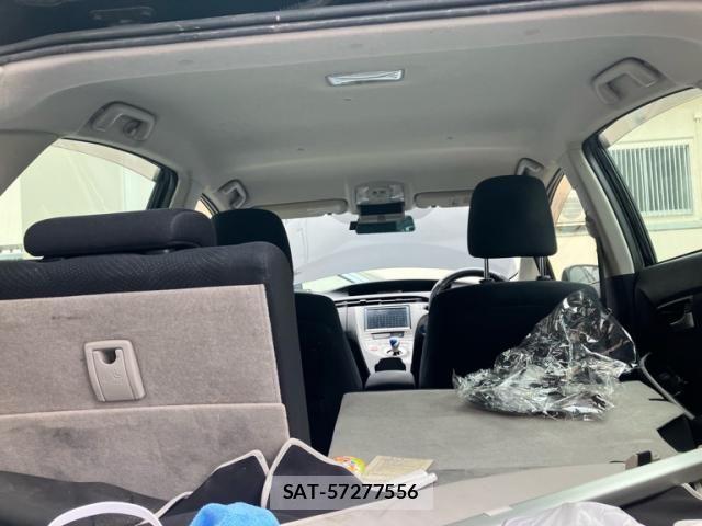 Toyota PRIUS 2012-07 7359401-11