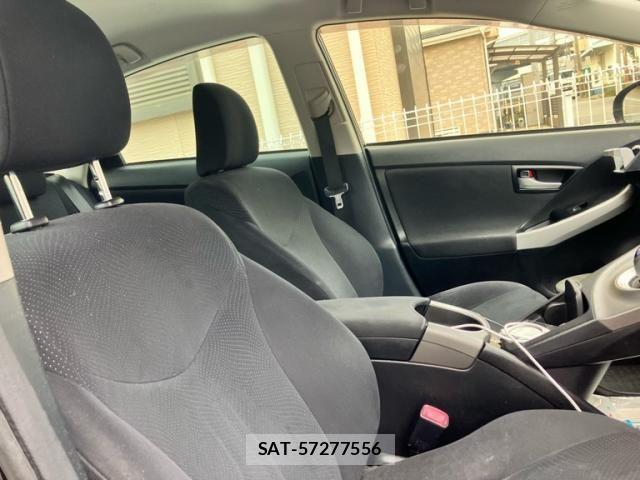 Toyota PRIUS 2012-07 7359401-12