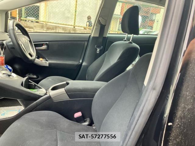 Toyota PRIUS 2012-07 7359401-20
