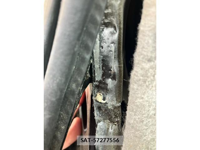 Toyota PRIUS 2012-07 7359401-27