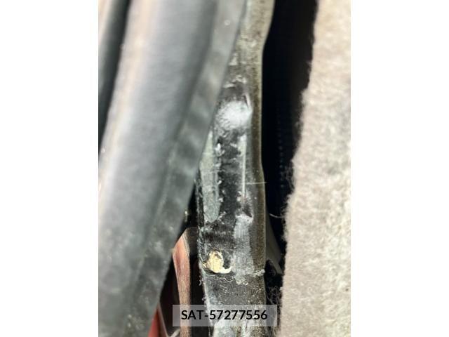 Toyota PRIUS 2012-07 7359401-28
