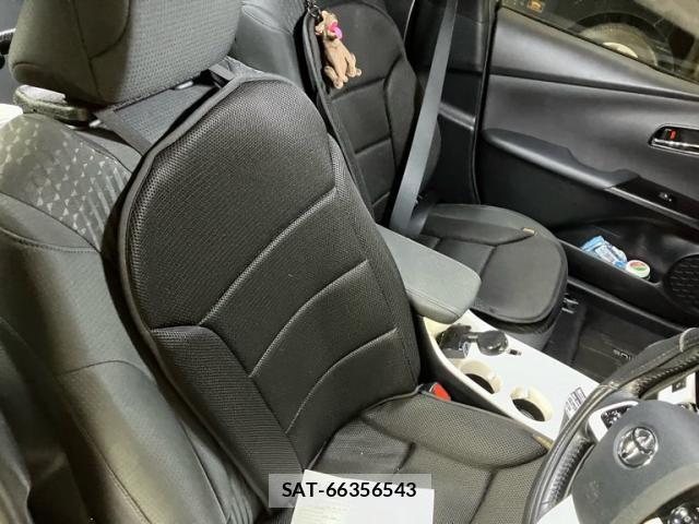Toyota PRIUS 2016-02 7359377-9