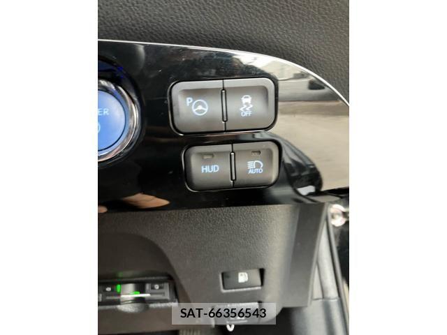 Toyota PRIUS 2016-02 7359377-17