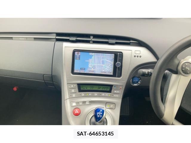 Toyota PRIUS 2014-07 7359402-11